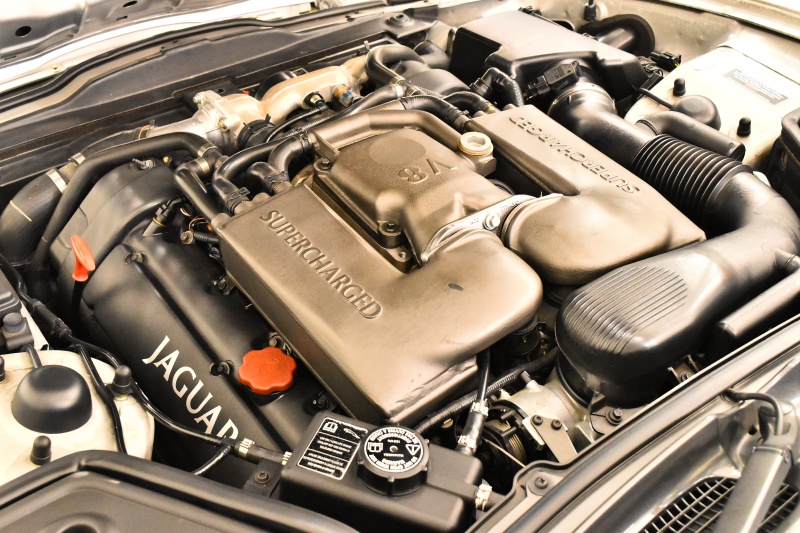 ジャガー XK-R シルバーストーン 正規ディーラー車 50台限定車 歴代