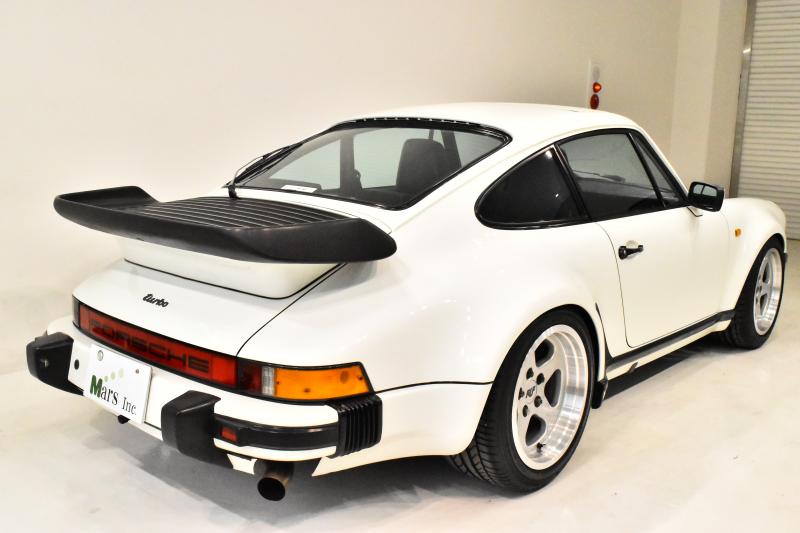 ポルシェ 911(Type930) Turbo3.3 ヨーロッパ新車並行 フロント